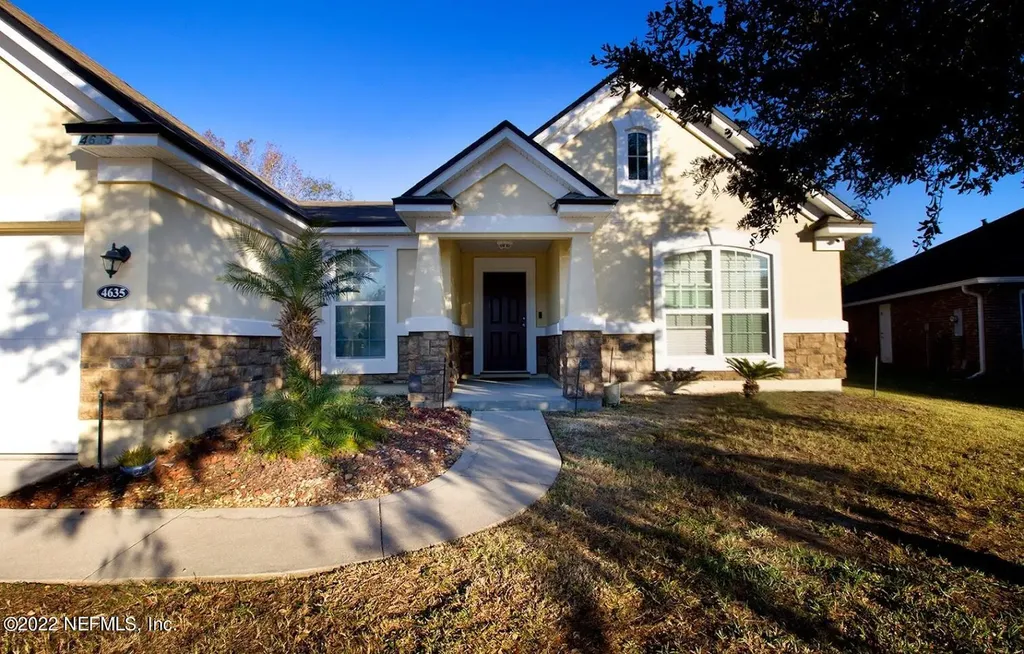 4635 Avamya Court Jacksonville FL 32210