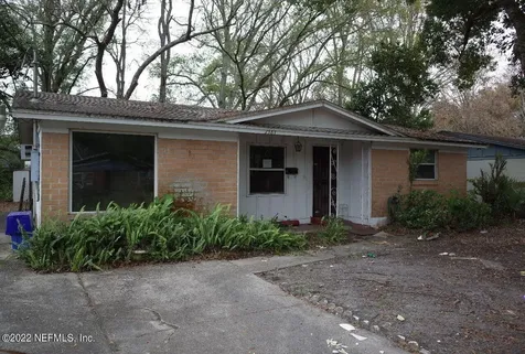 7583 John F Kennedy Drive W Jacksonville FL 32219