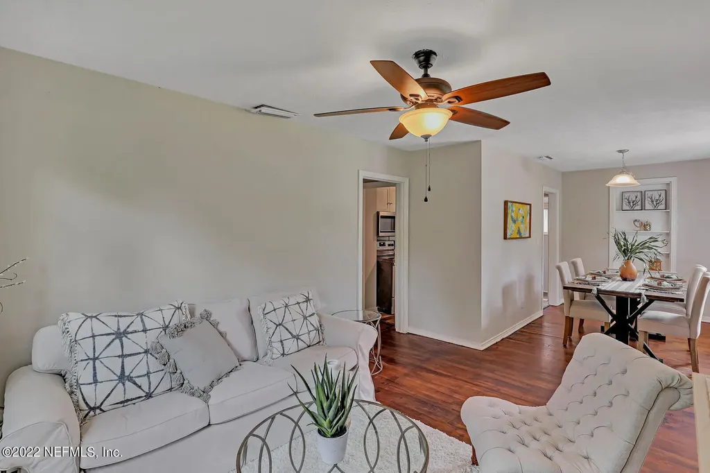 5237 Palmer Avenue Jacksonville FL 32210