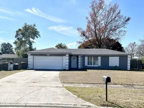 8136 Chaucer Court Jacksonville FL 32244