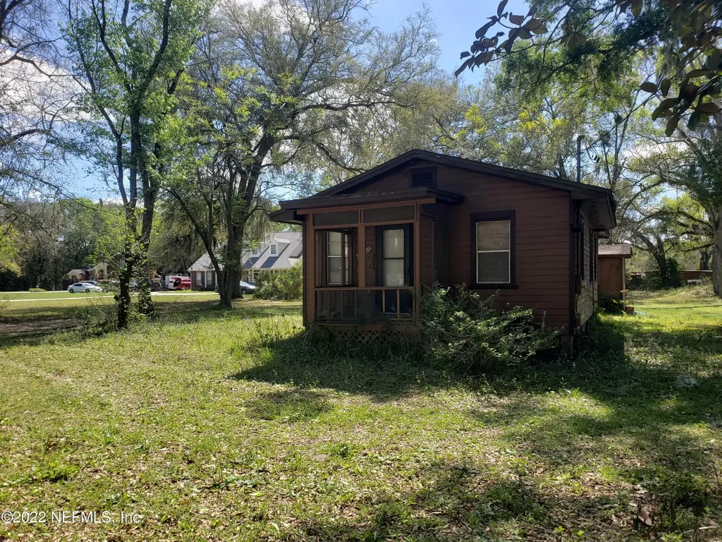 9034 Crystal Springs Road Jacksonville FL 32221