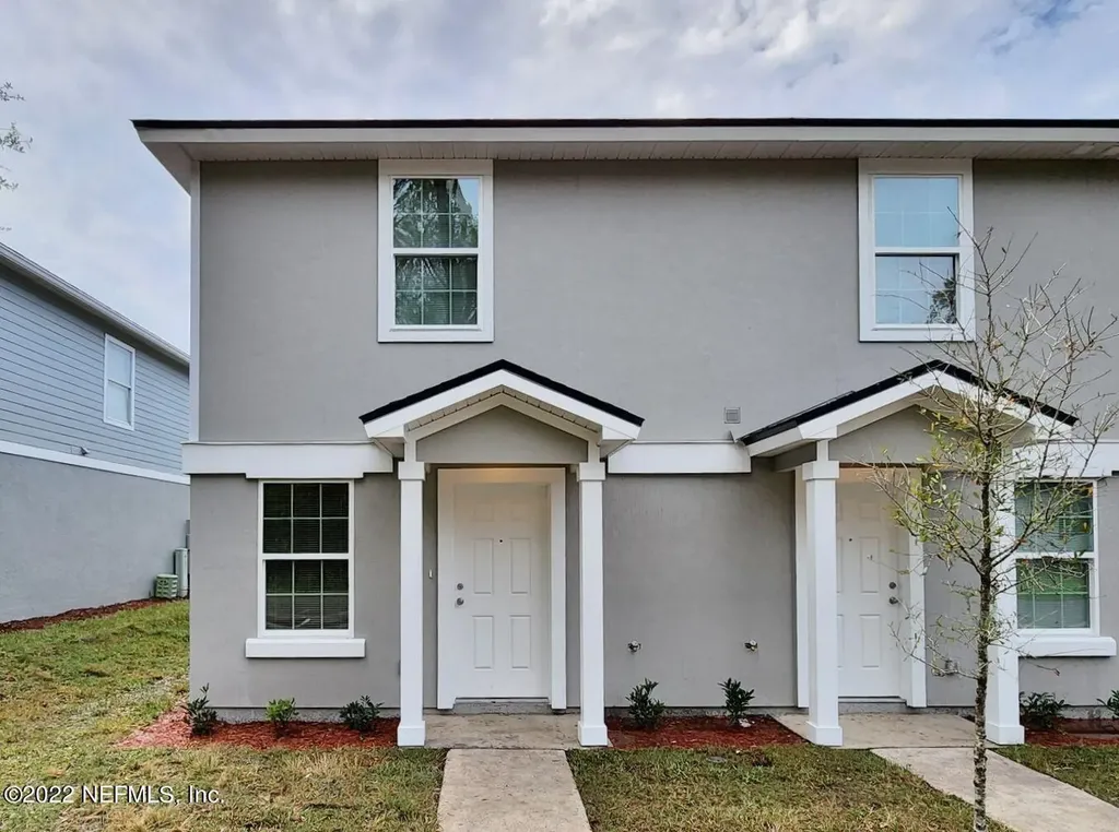 8483 Mcgirts Village Lane Jacksonville FL 32210