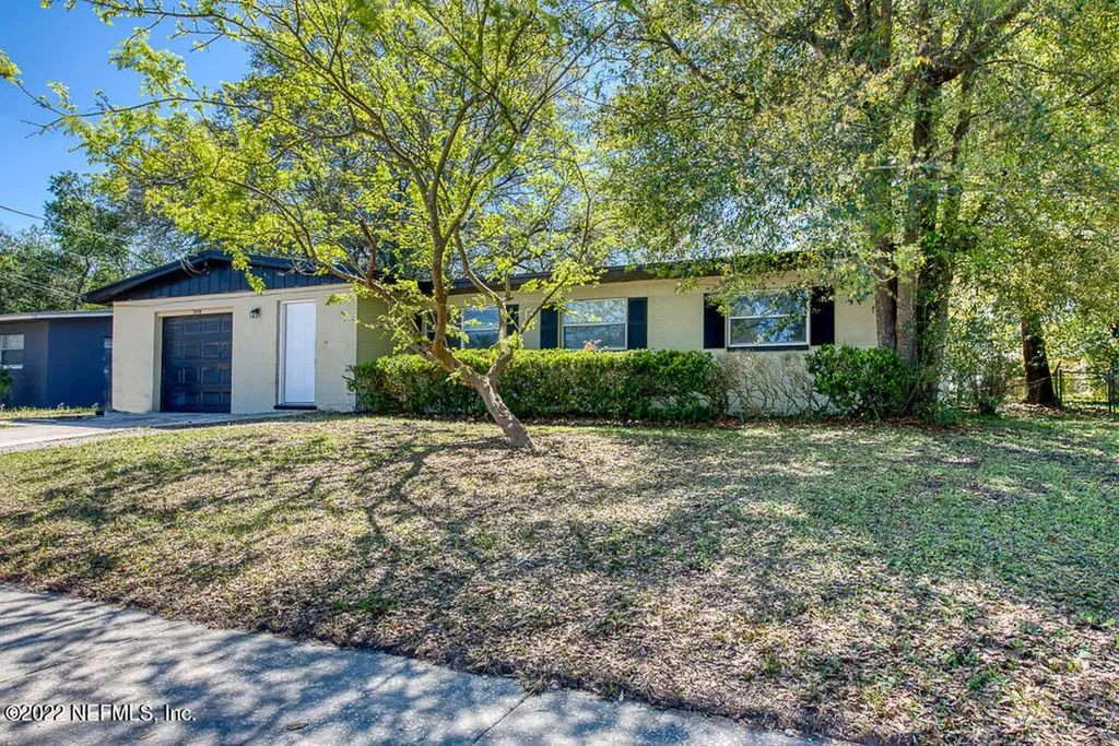 7958 Renault Drive Jacksonville FL 32244