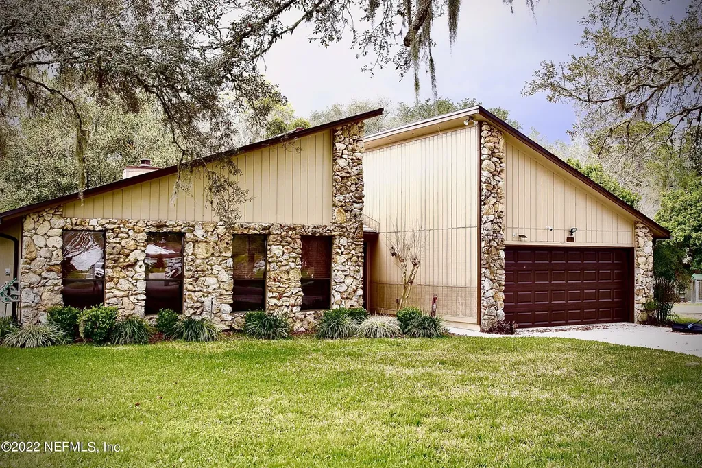 5215 Gathering Oaks Court W Jacksonville FL 32258