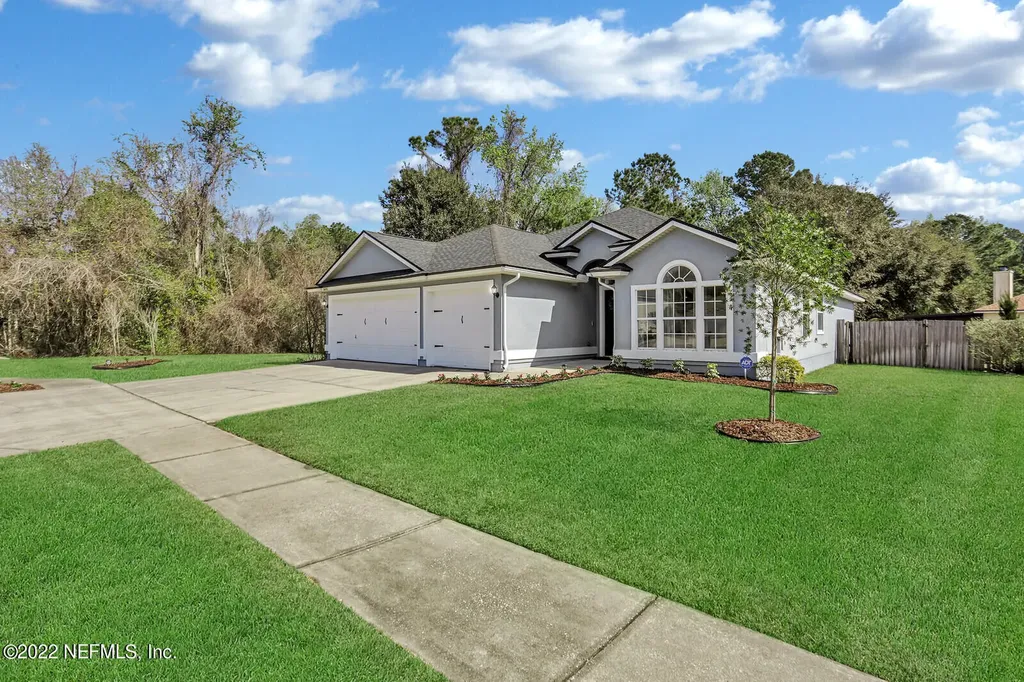 2415 Coachman Lakes Drive Jacksonville FL 32246