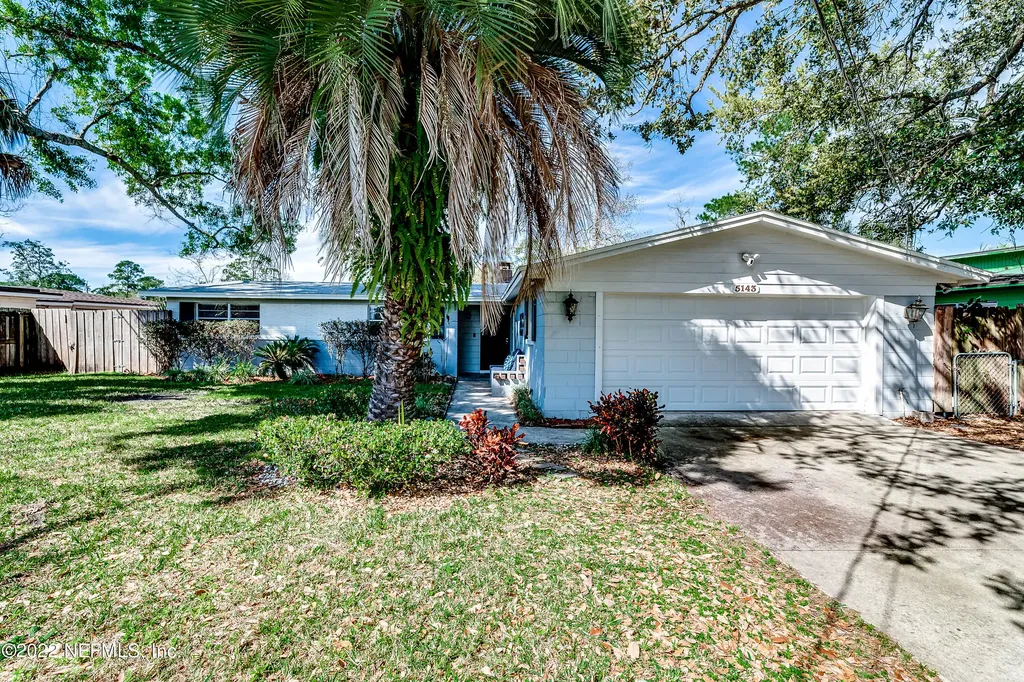 5143 Camellia Circle S Jacksonville FL 32207