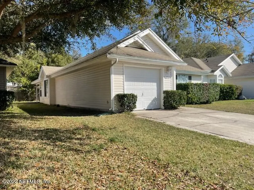 2913 Centerwood Drive N Jacksonville FL 32218