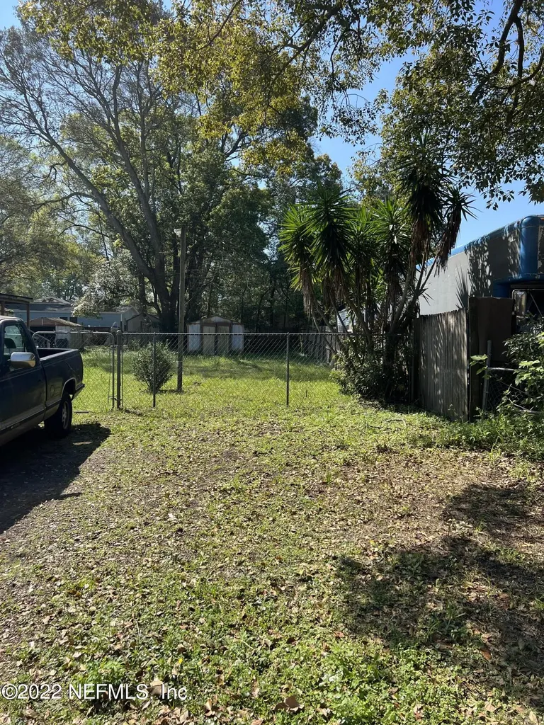 8602 Eaton Avenue Jacksonville FL 32211