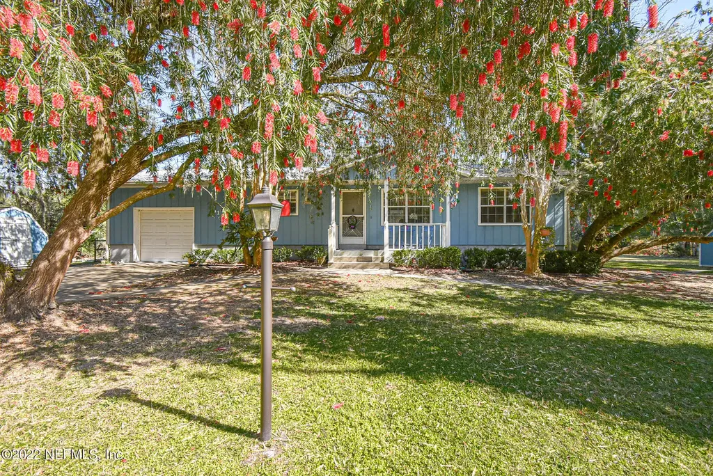 108 W Grandview Drive East Palatka FL 32131