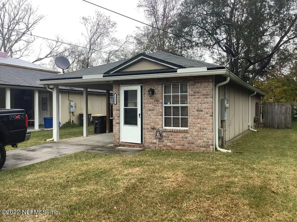 1325 Pangola Drive Jacksonville FL 32205