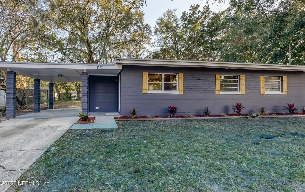 8332 Brackridge Boulevard S Jacksonville FL 32216