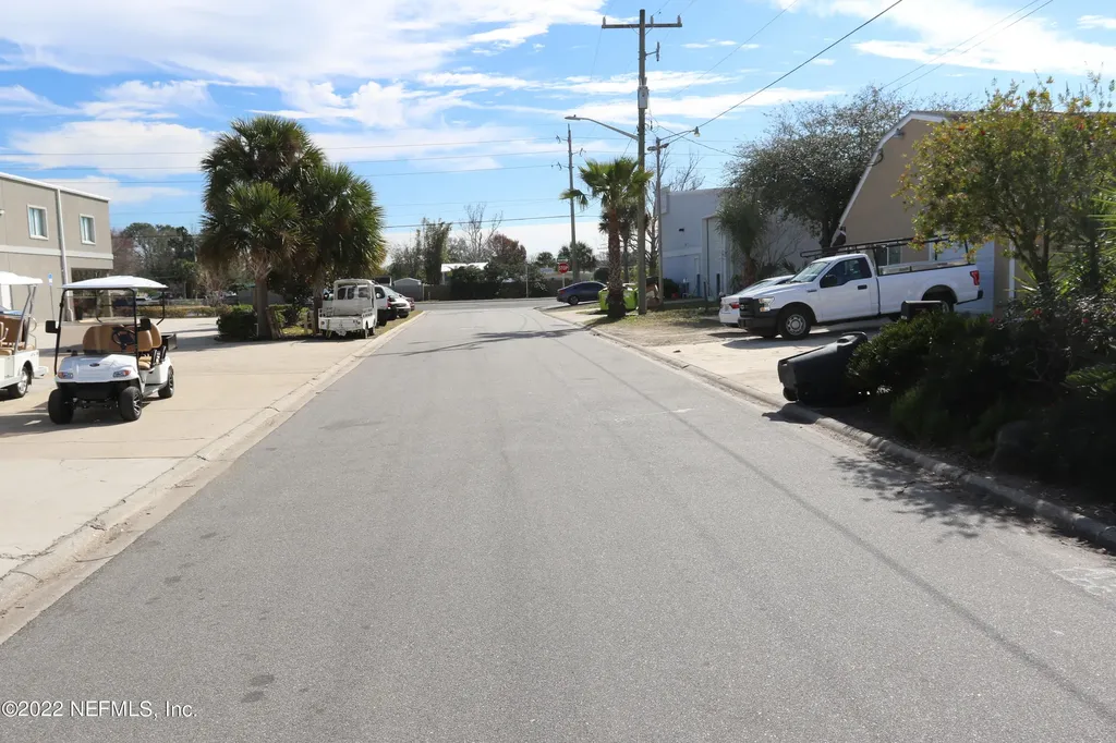 59 9th Street W Atlantic Beach FL 32233