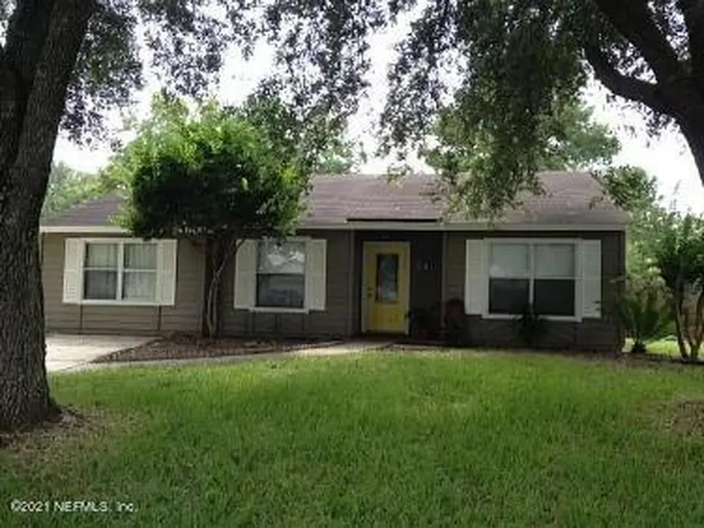 1813 Shannon Lake Drive Middleburg FL 32068