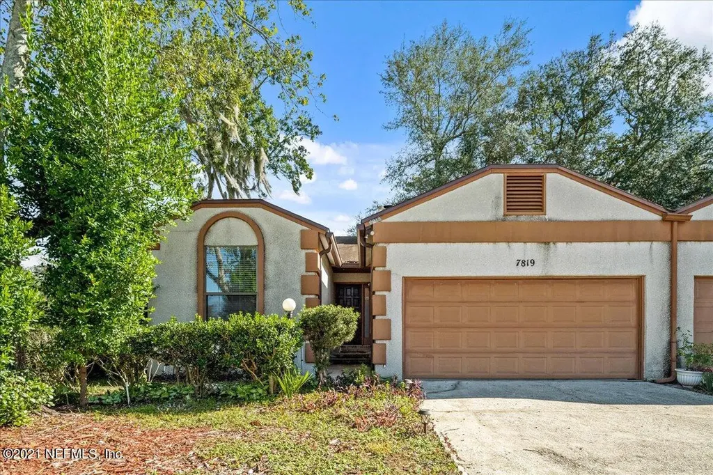 7819 Fawn Valley Lane Jacksonville FL 32256