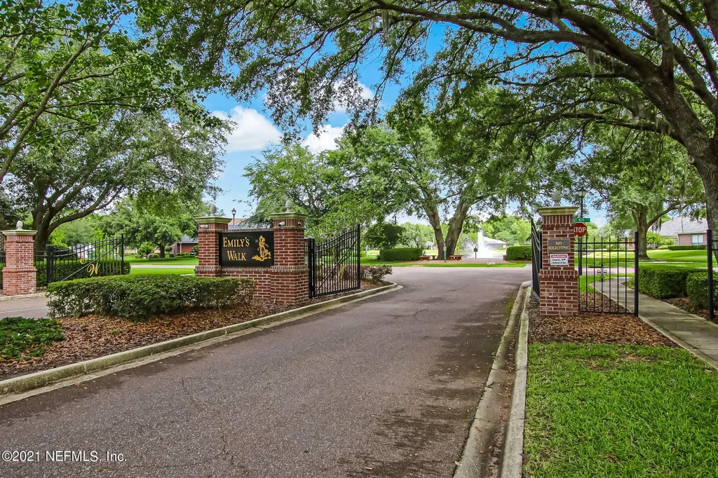 1156 Emilys Walk Lane E Jacksonville FL 32221