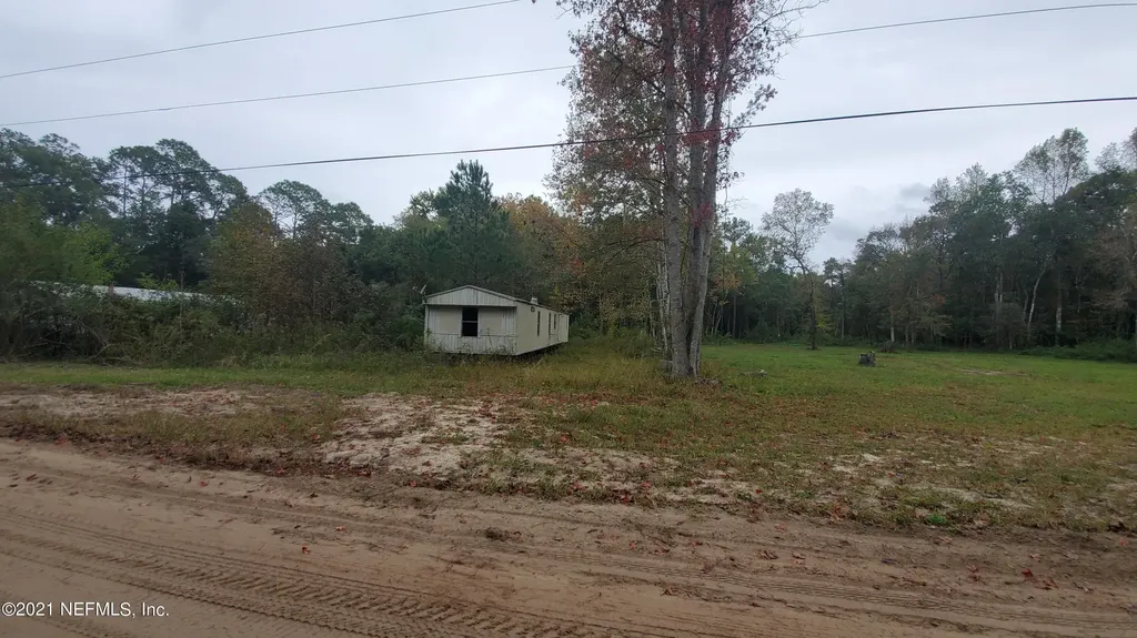 4297 North Road Green Cove Springs FL 32043
