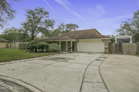1211 Signal Point Drive Jacksonville FL 32225