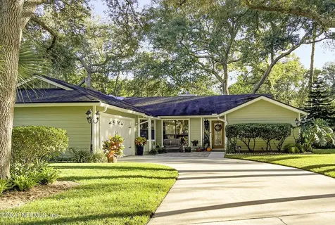 13540 Tarrasa Court W Jacksonville FL 32225