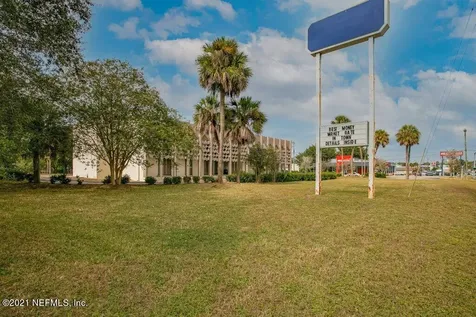 930 University Boulevard N Jacksonville FL 32211
