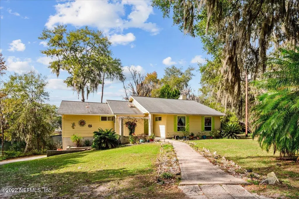 298 Dow Court Green Cove Springs FL 32043