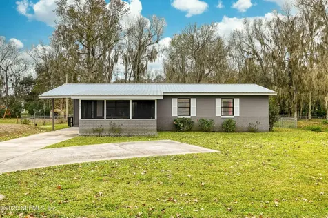 107 Orange Avenue East Palatka FL 32131