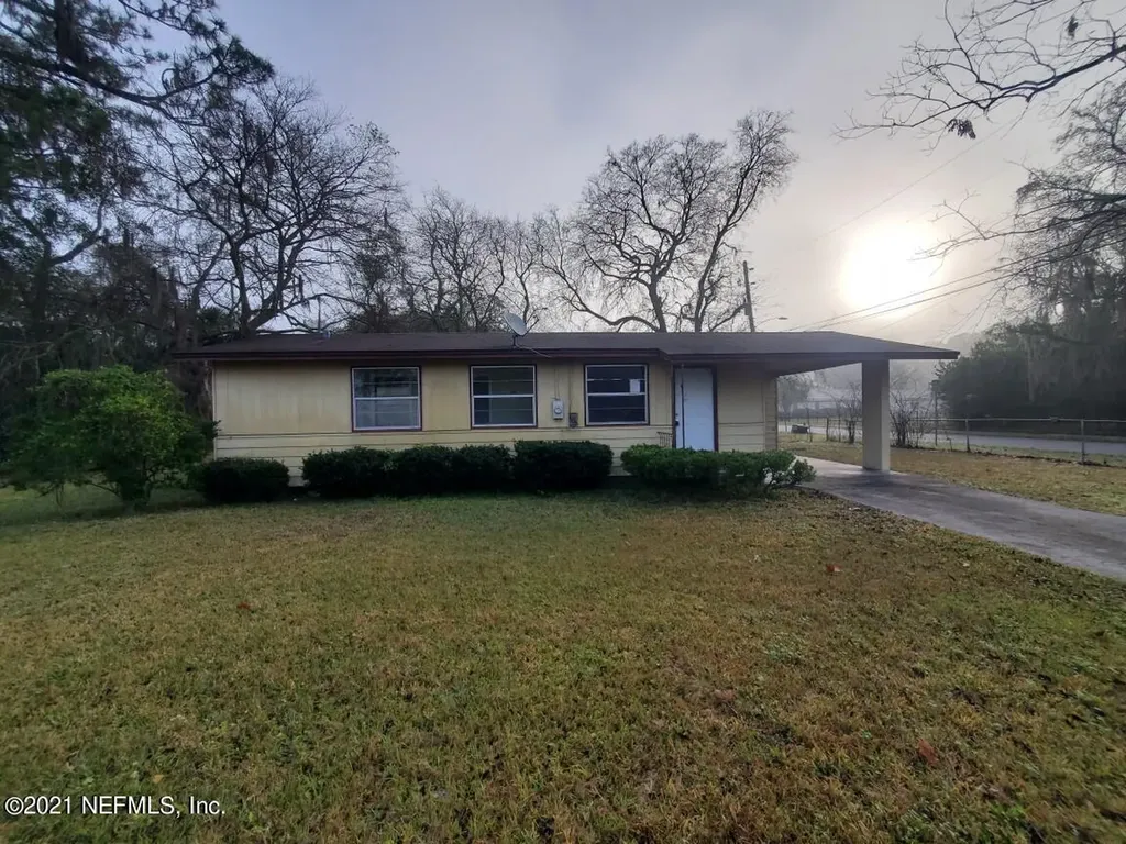 141 Jackson Avenue N Jacksonville FL 32220