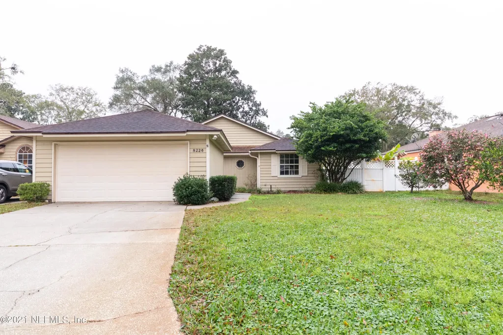 8226 Lake Woodbourne Drive E Jacksonville FL 32217