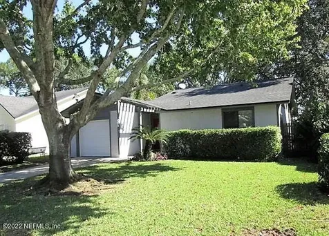 2275 Fairway Villas Lane N Atlantic Beach FL 32233