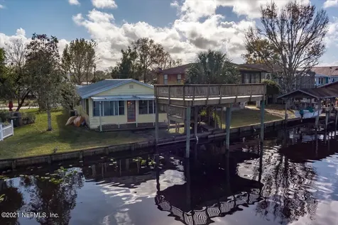 135 Paradise Drive Welaka FL 32193
