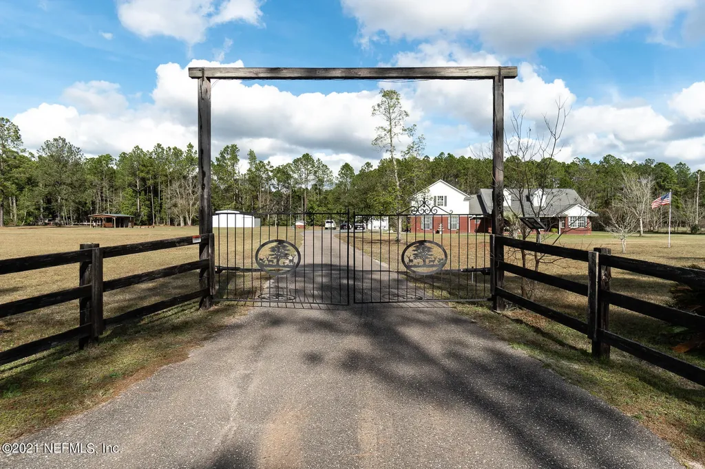 6394 Autumn Avenue Jacksonville FL 32234