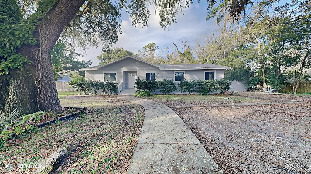 704 Palmer Street Green Cove Springs FL 32043