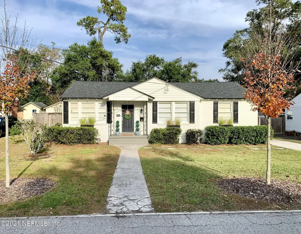4633 Pinewood Avenue Jacksonville FL 32207