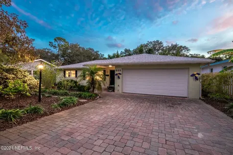 609 Poinsettia Street St. Augustine FL 32080