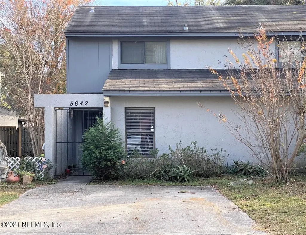 5642 Greatpine Lane N Jacksonville FL 32244