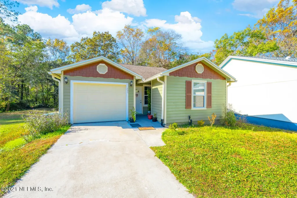 290 Aquarius Circle W Jacksonville FL 32216