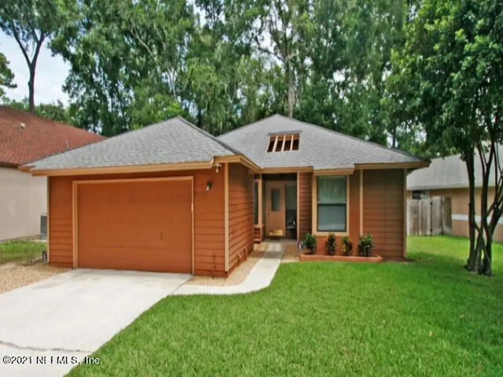1477 Classic Oak Road E Jacksonville FL 32225