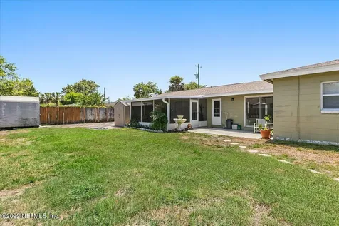 451 Whiting Lane Atlantic Beach FL 32233