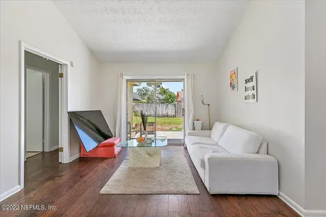 451 Whiting Lane Atlantic Beach FL 32233