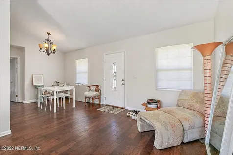 451 Whiting Lane Atlantic Beach FL 32233
