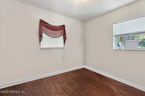 451 Whiting Lane Atlantic Beach FL 32233