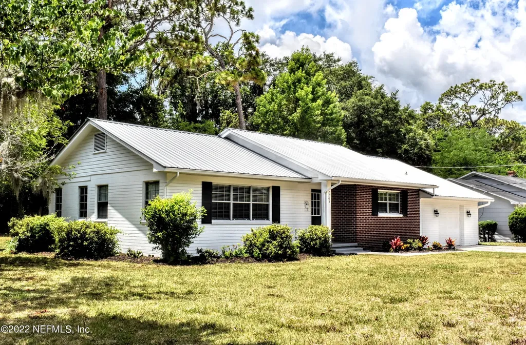 2205 Laurel Street Palatka FL 32177