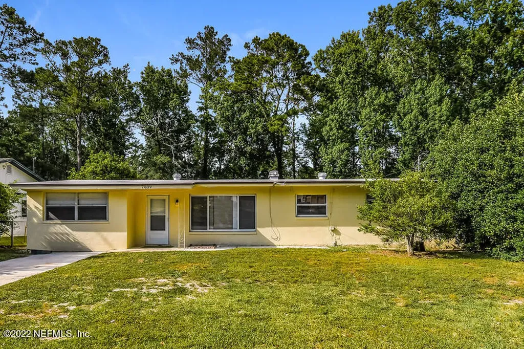 7839 Lemans Drive Jacksonville FL 32210