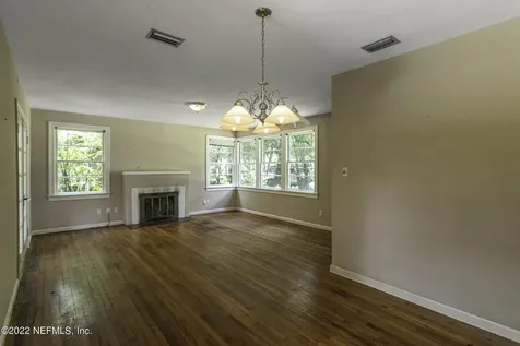 4614 Pinewood Avenue Jacksonville FL 32207