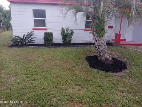 6102 Ardisia Road W Jacksonville FL 32209