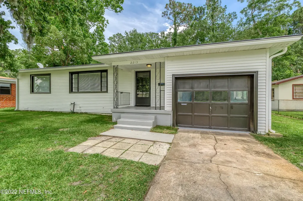 2213 East Road Jacksonville FL 32216