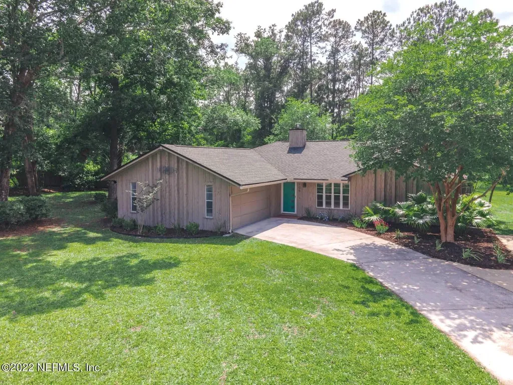 105 Point Of Woods Trail Palatka FL 32177