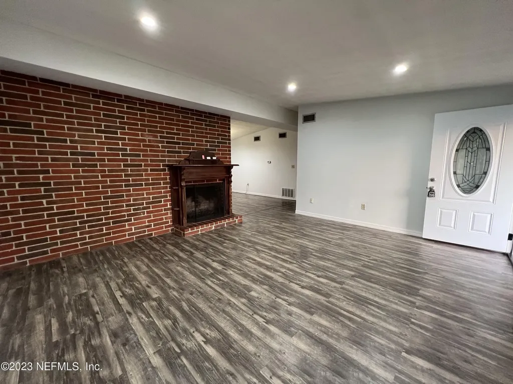 126 River Terrace East Palatka FL 32131