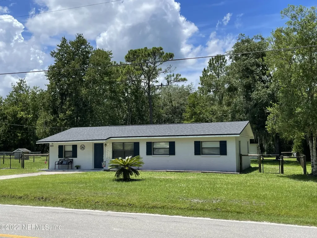 689 W Peniel Road Palatka FL 32177