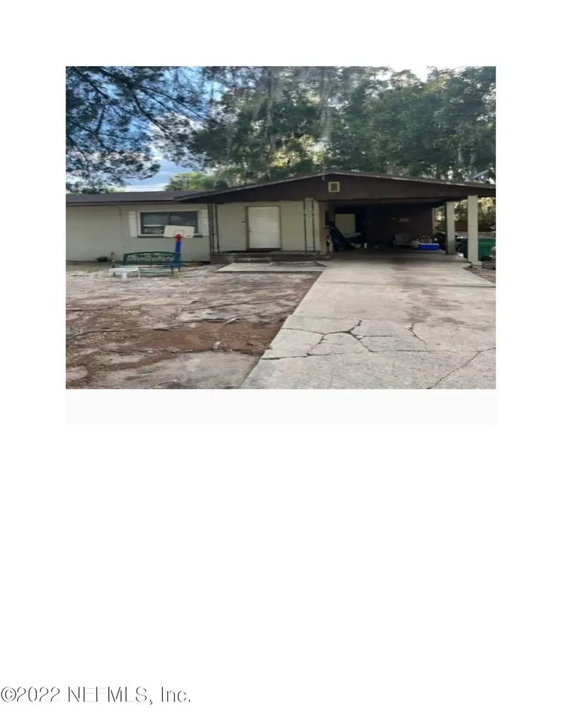 312 S Salisbury Avenue Deland FL 32720