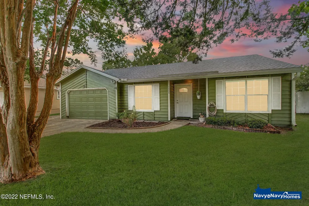 1866 Shannon Lake Drive Middleburg FL 32068